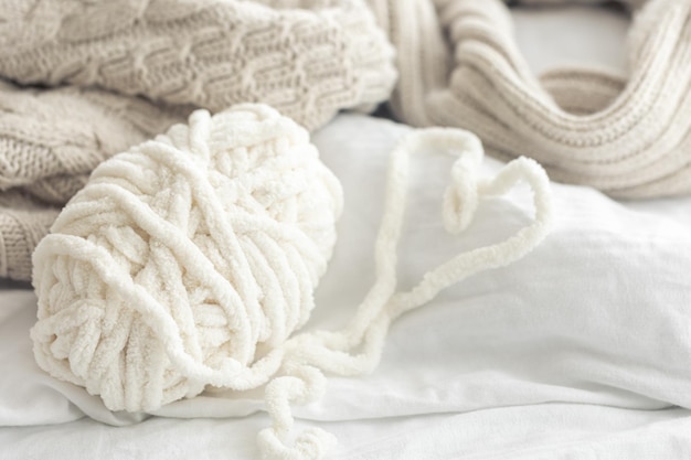 Jak wybrać idealne materiały dla delikatnej skóry niemowląt